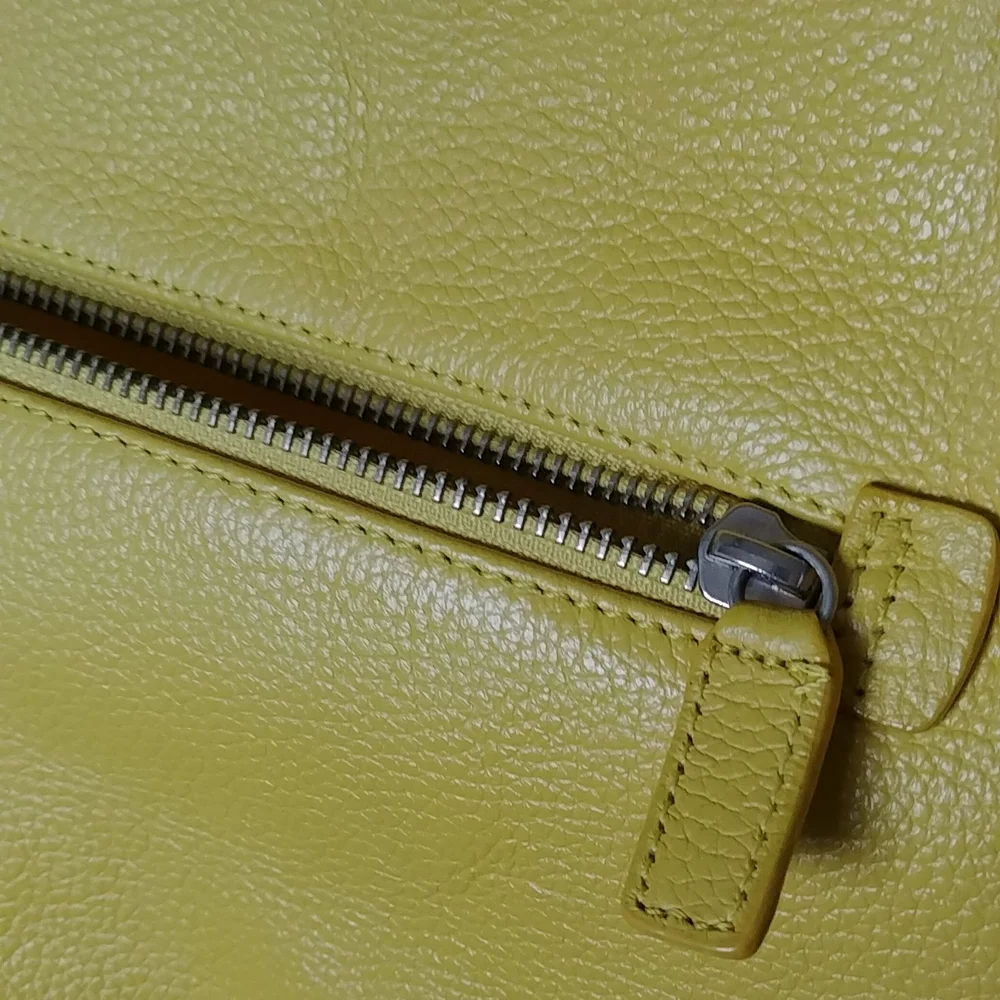 ⭐️Host Pick⭐️DANIER, Vintage Leather yellow bag - Picture 5 of 16
